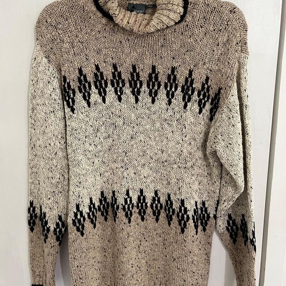 Liz-claiborne Women's Cream and Tan Jumper